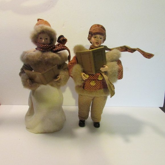 lot of 4 Christmas Caolers family dolls winter decor figures - Picture 9 of 14